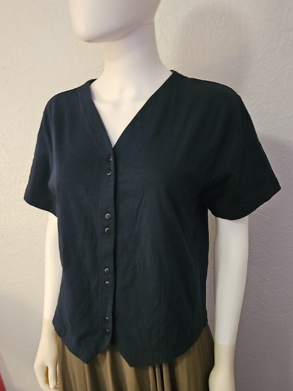 L.L. BEAN Dark Blue V-Neck Button-Front Tuxedo Style Top - Picture 4 of 7